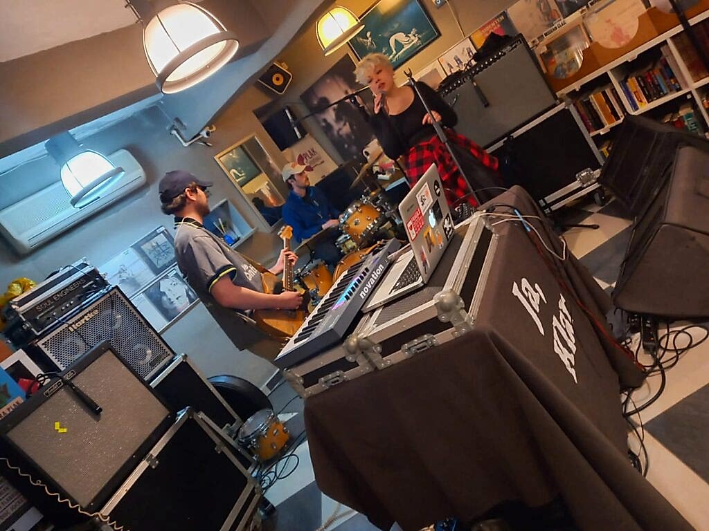 WhatsApp Image 2025-04-16 at 15.08.00